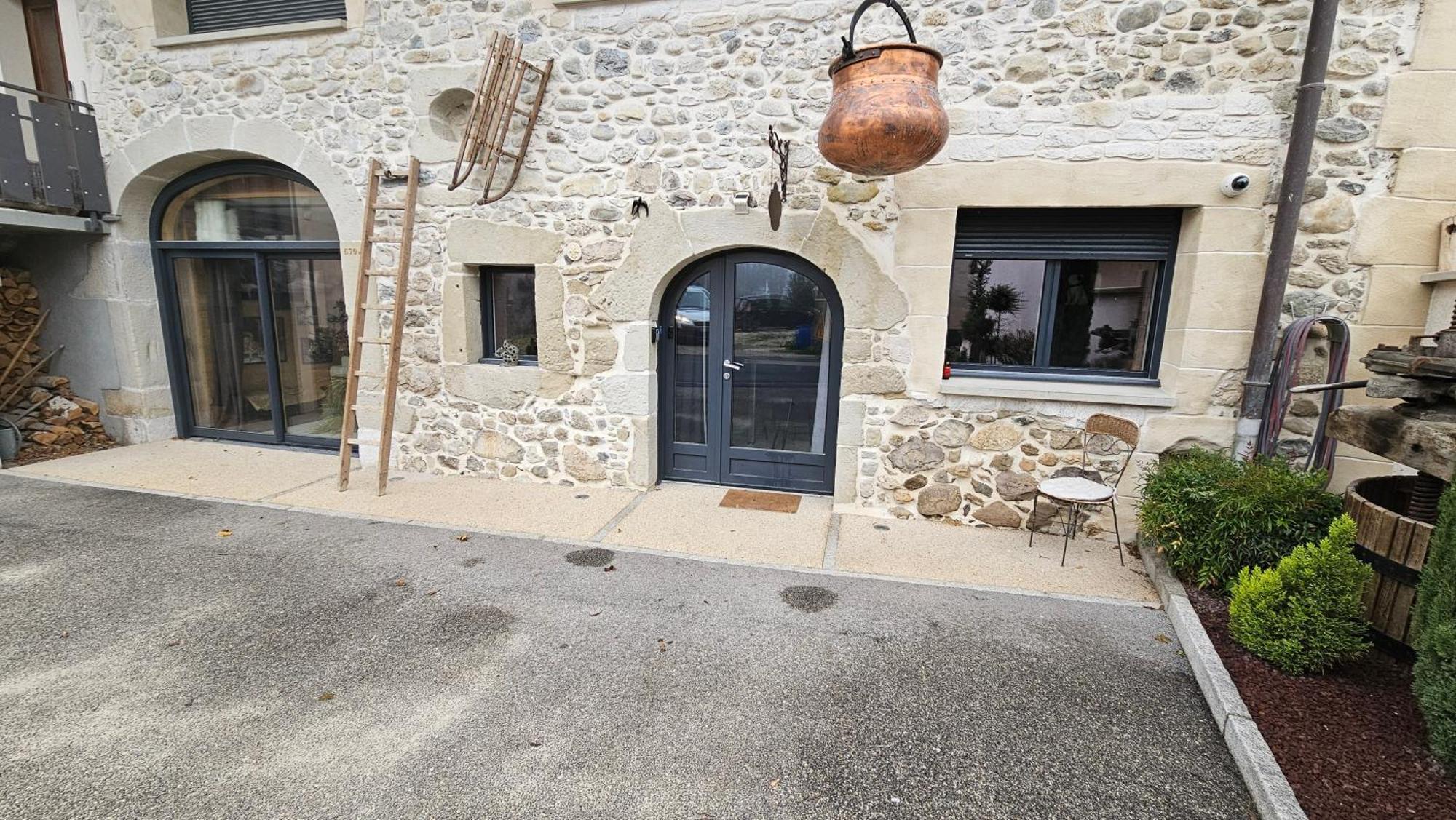 Spa Dans Les Alpes Desingy Extérieur photo
