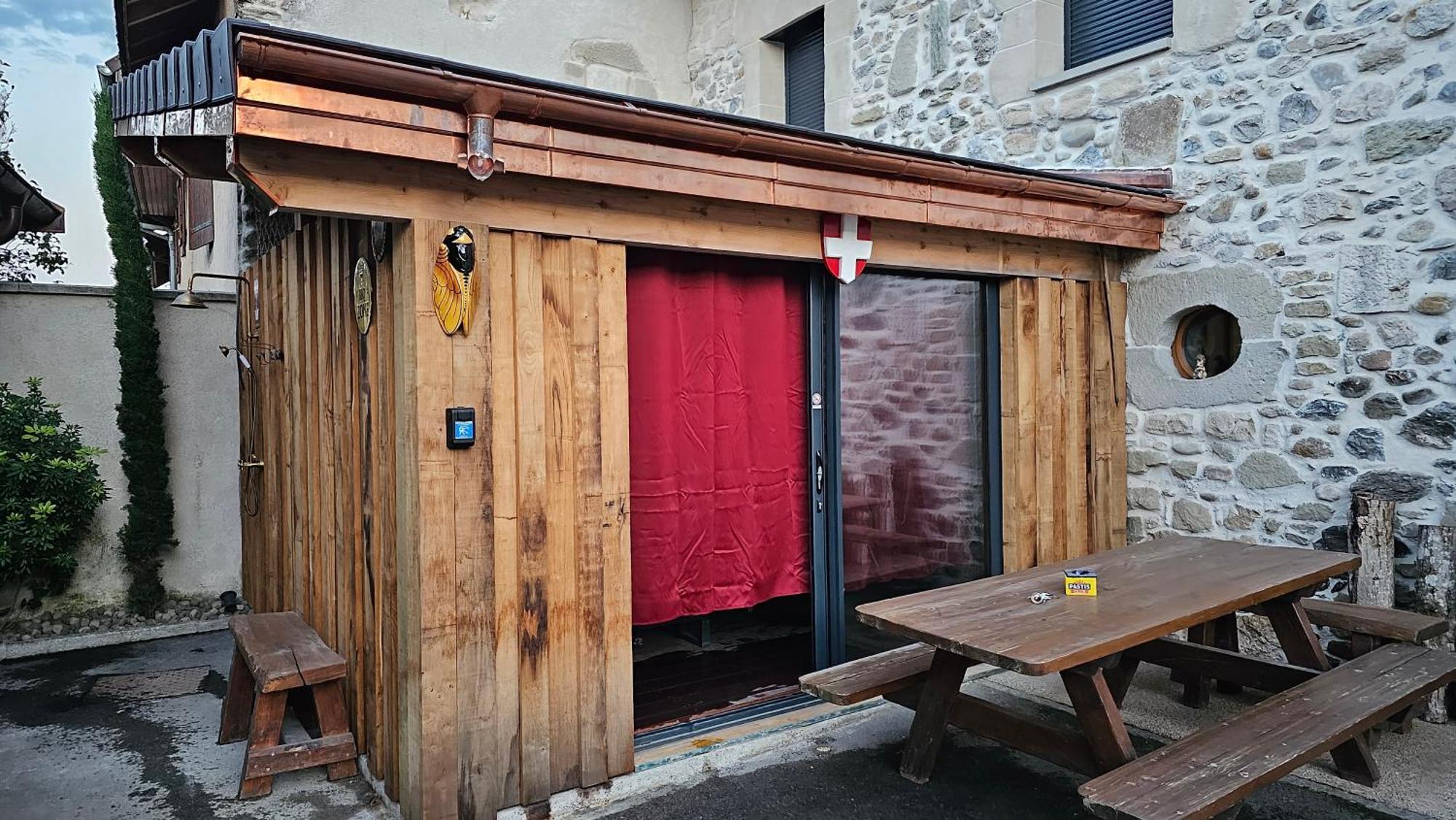 Spa Dans Les Alpes Desingy Extérieur photo